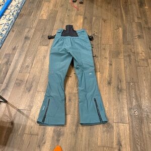 Akova Women's Teal insulated Ski Pants